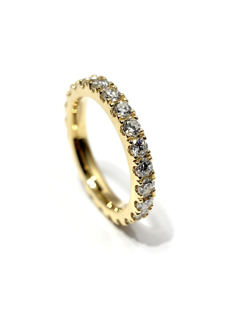 925 Sterling Silver vs Sterling Silver: Is There a Difference?